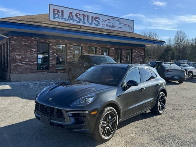 2020 Porsche Macan Turbo AWD photo