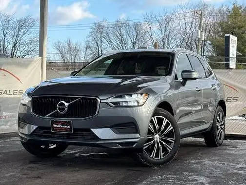 2020 Volvo XC60 Momentum AWD photo