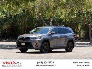 2019 Toyota Highlander SE FWD photo