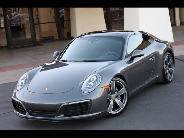 2017 Porsche 911 Carrera RWD photo