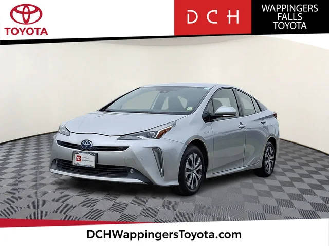 2019 Toyota Prius XLE AWD photo