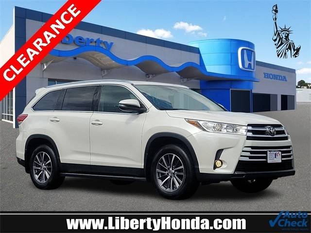 2019 Toyota Highlander XLE AWD photo