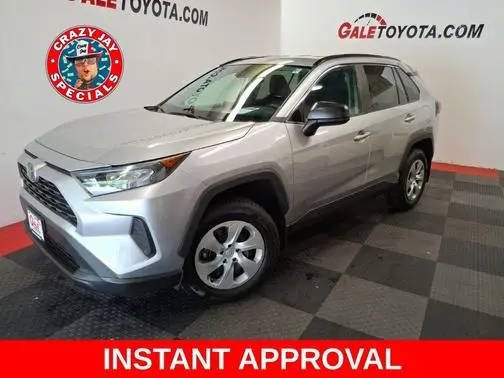 2019 Toyota RAV4 LE AWD photo