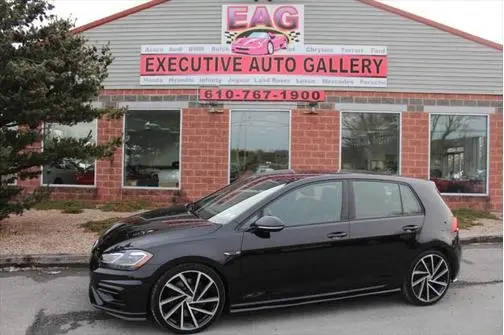 2019 Volkswagen Golf R  AWD photo
