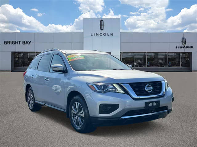 2019 Nissan Pathfinder S 4WD photo