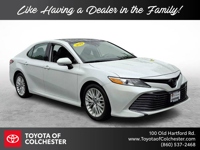 2019 Toyota Camry XLE FWD photo