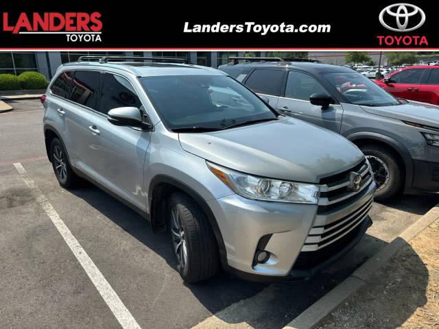 2019 Toyota Highlander XLE FWD photo