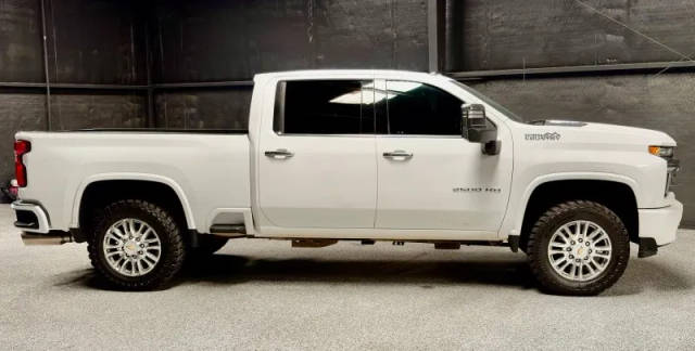 2020 Chevrolet Silverado 2500HD High Country 4WD photo