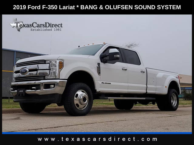 2019 Ford F-350 Super Duty LARIAT 4WD photo