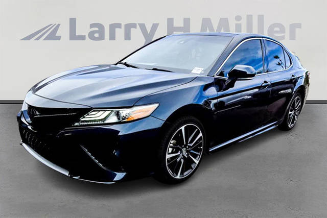 2019 Toyota Camry XSE FWD photo