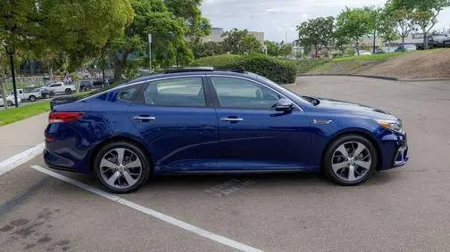 2019 Kia Optima S FWD photo