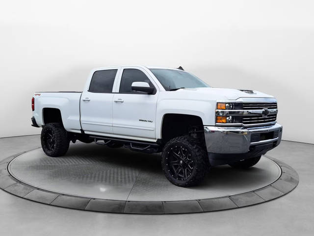 2018 Chevrolet Silverado 2500HD LT 4WD photo