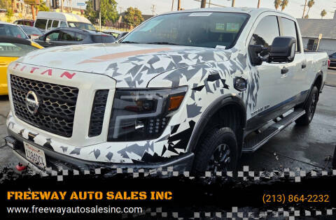 2019 Nissan Titan XD PRO-4X 4WD photo