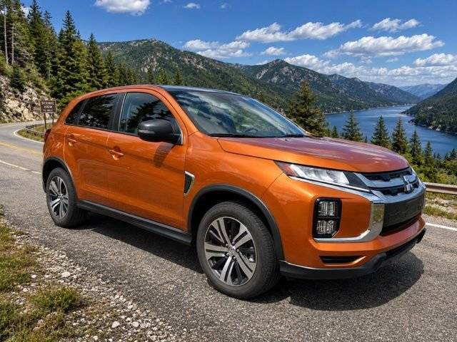 2020 Mitsubishi Outlander Sport SE 2.0 FWD photo
