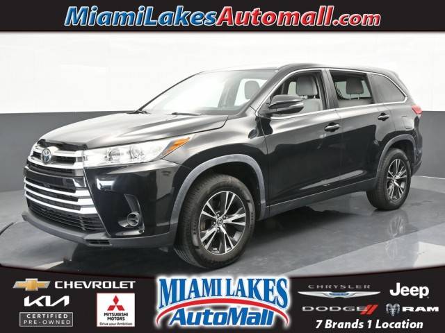 2019 Toyota Highlander LE FWD photo