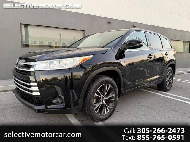 2019 Toyota Highlander LE FWD photo
