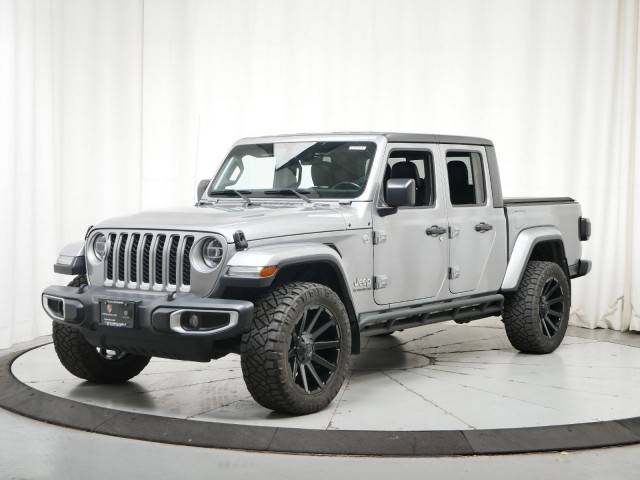 2020 Jeep Gladiator Overland 4WD photo