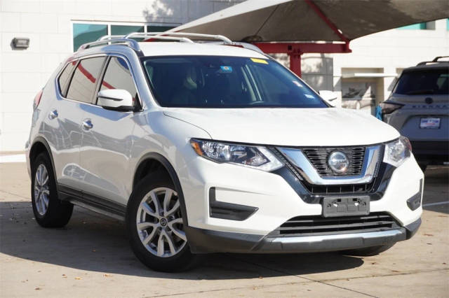 2020 Nissan Rogue SV FWD photo