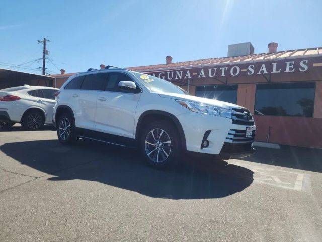 2019 Toyota Highlander XLE FWD photo