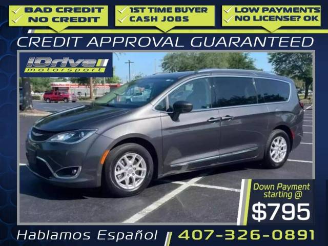 2020 Chrysler Pacifica Minivan Touring L FWD photo
