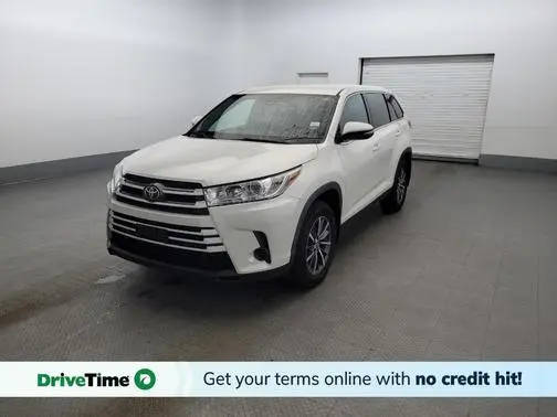 2019 Toyota Highlander LE AWD photo