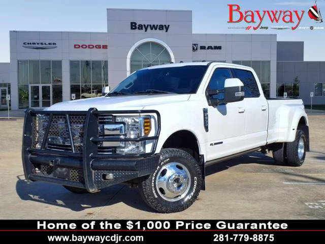 2019 Ford F-350 Super Duty LARIAT 4WD photo