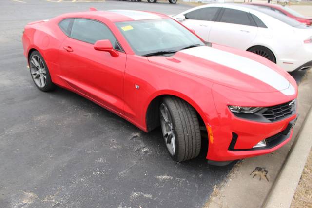 2020 Chevrolet Camaro 1LT RWD photo