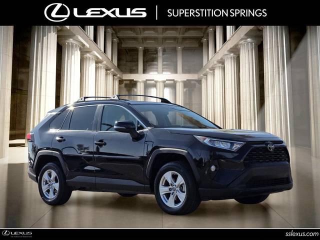 2019 Toyota RAV4 XLE FWD photo