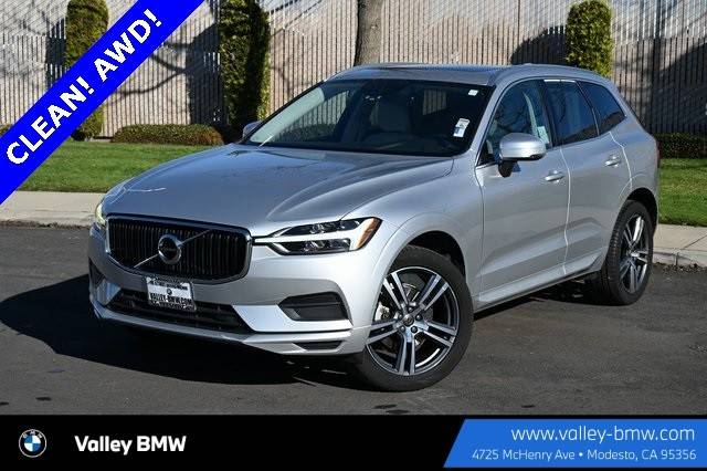 2020 Volvo XC60 Momentum AWD photo