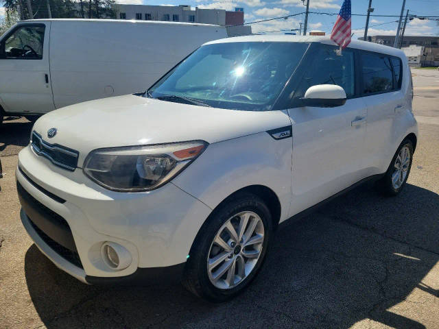 2018 Kia Soul + FWD photo