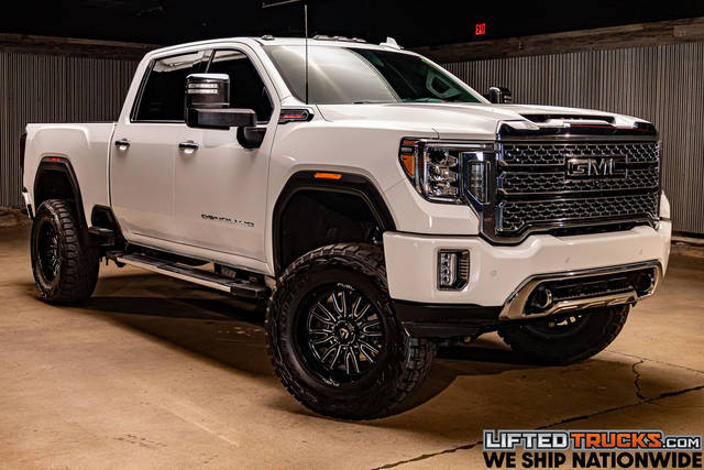 2020 GMC Sierra 2500HD Denali 4WD photo