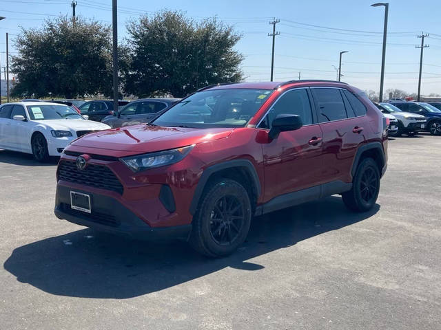 2019 Toyota RAV4 LE FWD photo