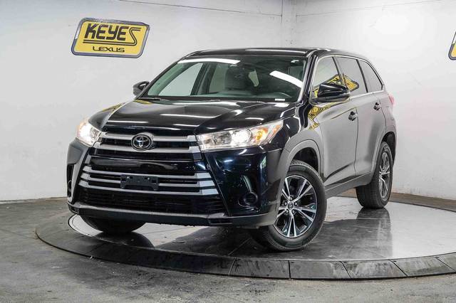 2019 Toyota Highlander LE FWD photo