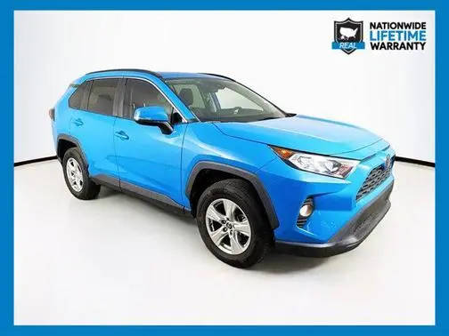 2019 Toyota RAV4 XLE FWD photo