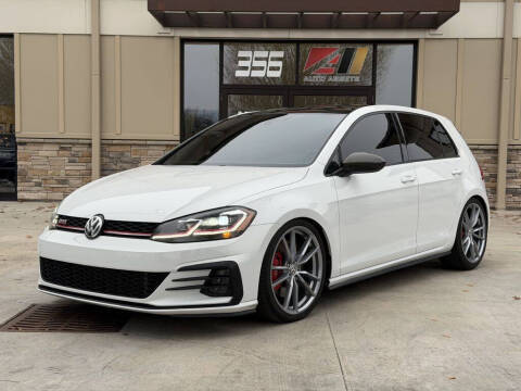 2019 Volkswagen Golf GTI SE FWD photo