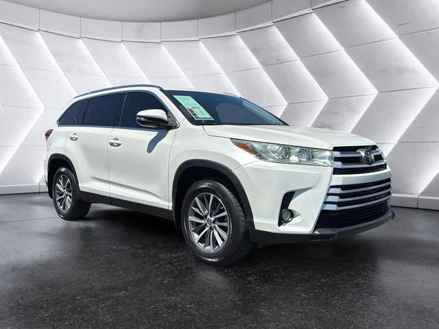 2019 Toyota Highlander XLE AWD photo