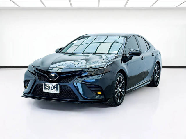 2019 Toyota Camry SE FWD photo