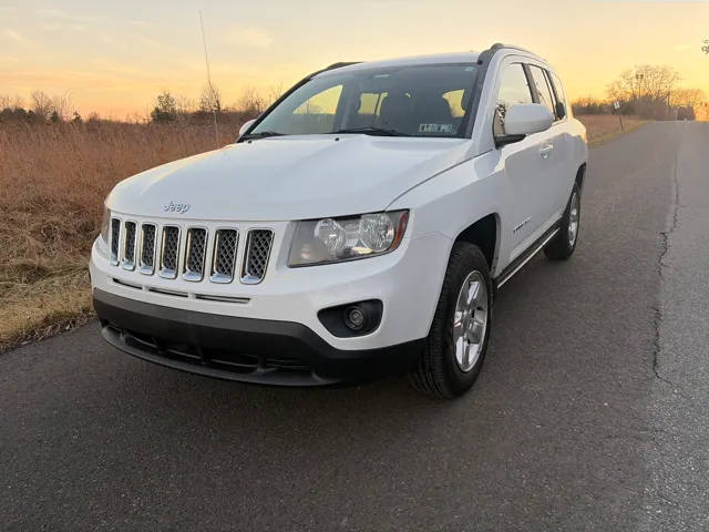 2016 Jeep Compass Latitude FWD photo