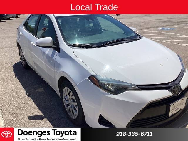 2018 Toyota Corolla LE FWD photo