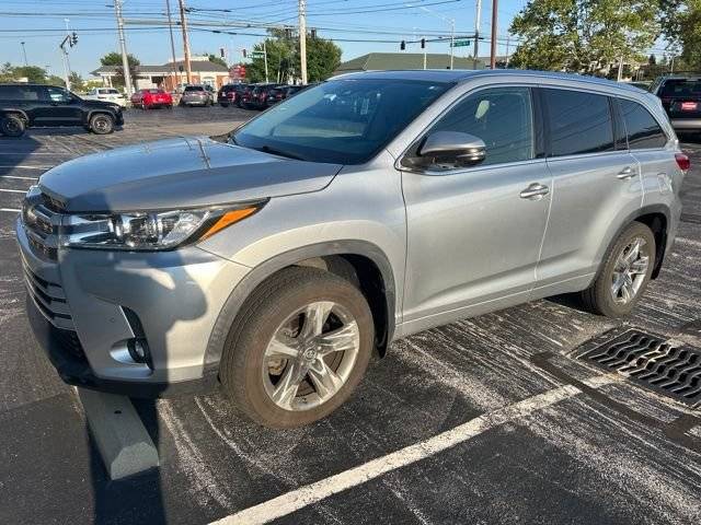 2019 Toyota Highlander Limited Platinum AWD photo