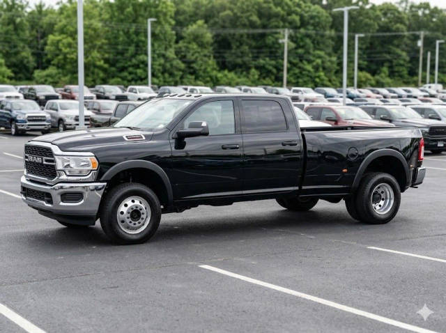 2019 Ram 3500 Big Horn 4WD photo