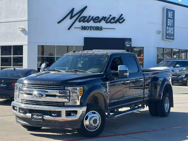 2019 Ford F-350 Super Duty LARIAT 4WD photo