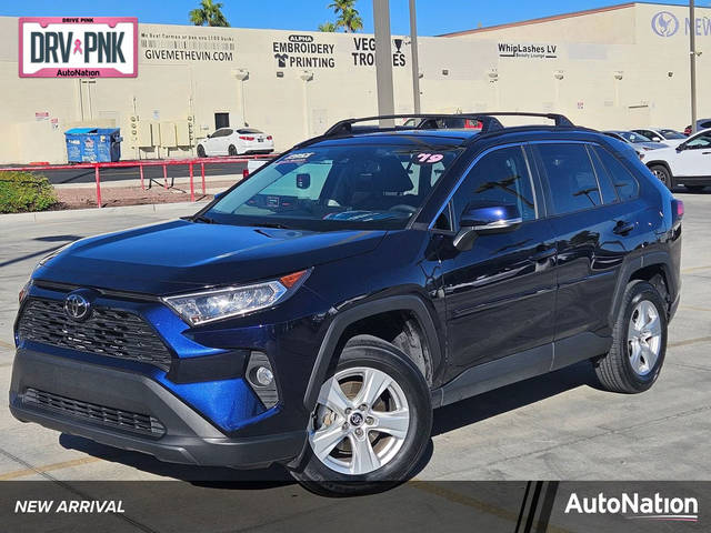 2019 Toyota RAV4 XLE FWD photo