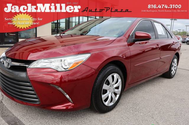 2015 Toyota Camry LE FWD photo