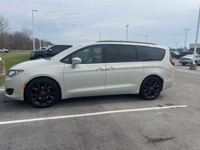 2020 Chrysler Pacifica Minivan Touring L Plus FWD photo