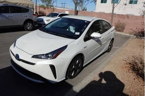 2020 Toyota Prius XLE FWD photo