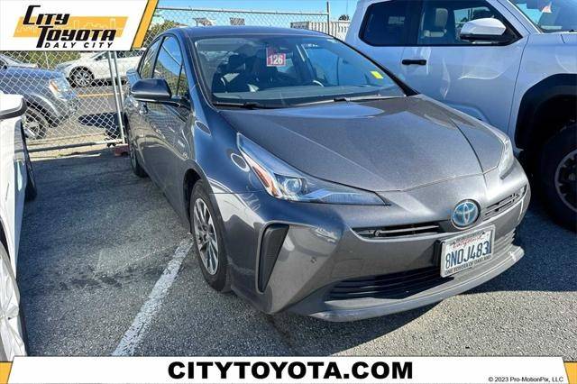 2020 Toyota Prius XLE FWD photo