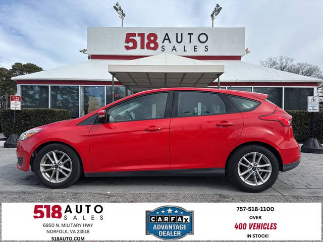 2017 Ford Focus SE FWD photo