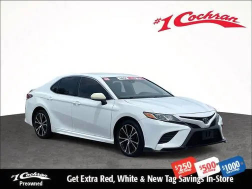 2020 Toyota Camry SE FWD photo
