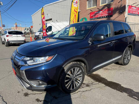 2020 Mitsubishi Outlander ES 4WD photo